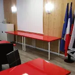 Fasthotel Dunkerque ホテル 2*