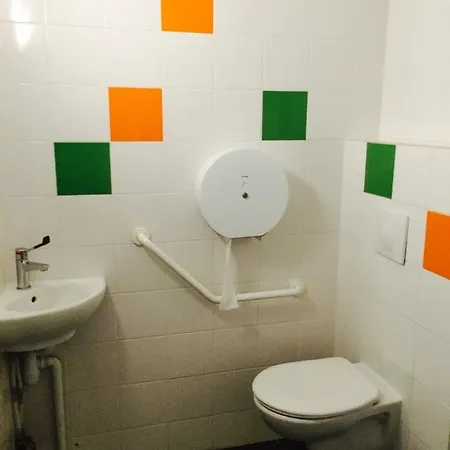 敦刻尔克法斯特酒店 酒店 2*