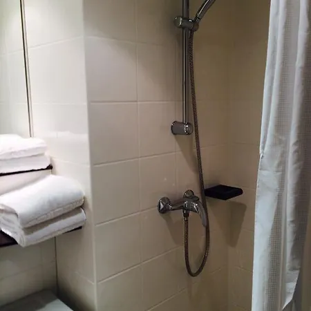 Fasthotel Dunkerque 2*