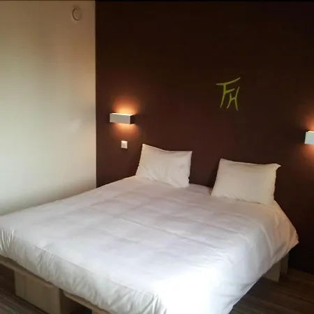 Fasthotel Dunkerque 호텔 2*