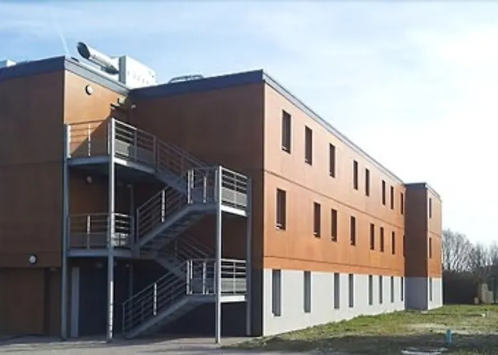 Fasthotel Dunkerque Hotel 2*