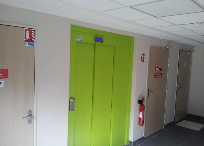 Fasthotel Dunkerque Hotel 2*